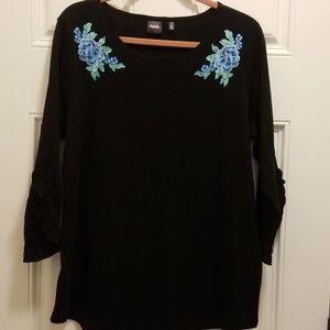Black long sleeve top. Size 1X